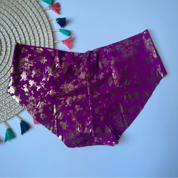 Victoria’s Secret No-show Shimmer Hiphugger Panty Raspberry Cooler Floral S NEW - Picture 3 of 7
